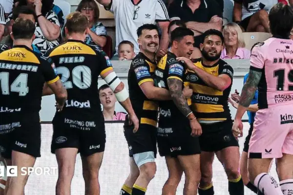 Super League: York Knights 20-16 Hull FC