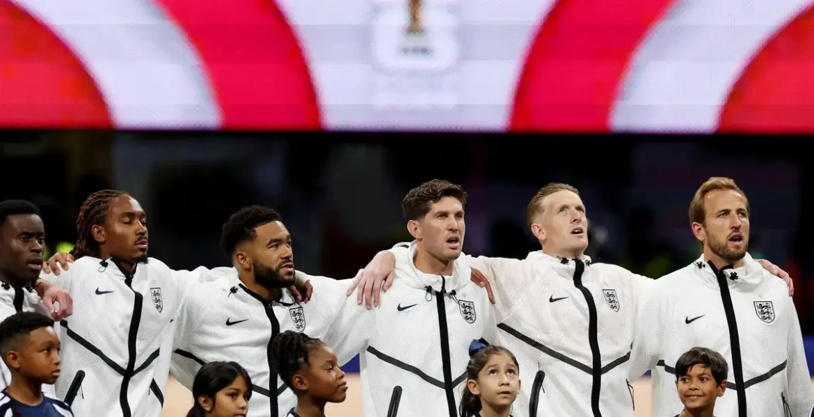 World Cup chaos as Argentina fans 'fight and throw bottles' ahead of England clash - Daily Star