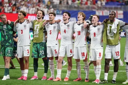 England players singing Wonderwall with their supporters